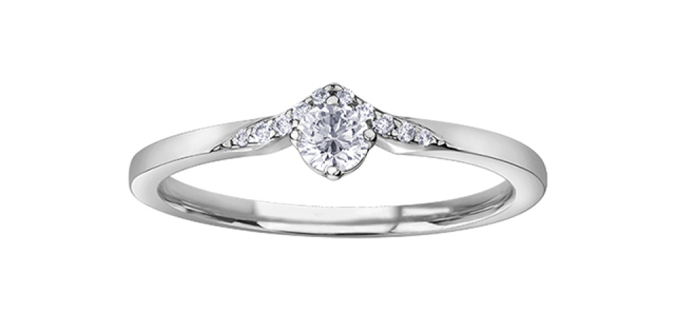 BAGUE EN POINTE 1D CAN 0.16CT SI1 H 10D 0.045CT I1 GH 10KB Corona